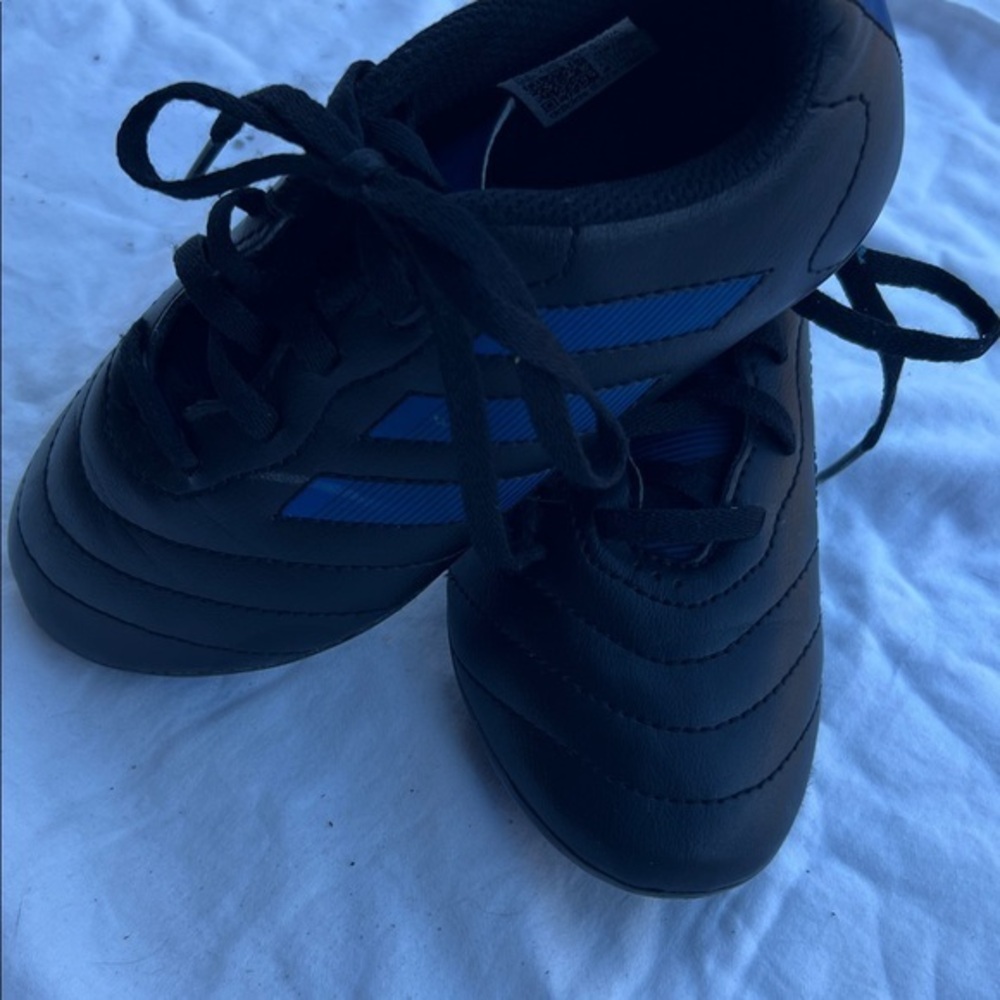 Adidas Kids Golettsa Soccer Cleats in Black and Royal Blue::NWOT::Size 13